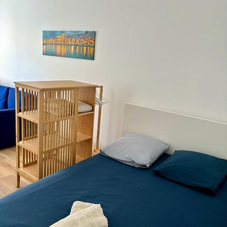 Studio 2 Etoiles A Menton Pour 4 Personnes Exteriér fotografie